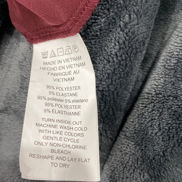 Burgundy Blouse in Size US M - Picture 6 of 7